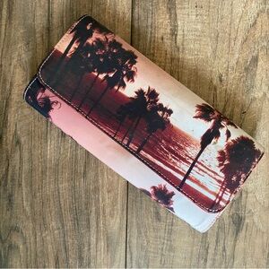 Juicy Couture Malibu Beach Clutch - Great Condition